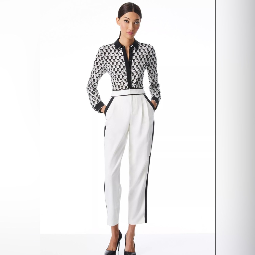 NWT $375 Alice + Olivia Willa Graphic Silk Button-Up Shirt Blouse - Picture 3 of 8